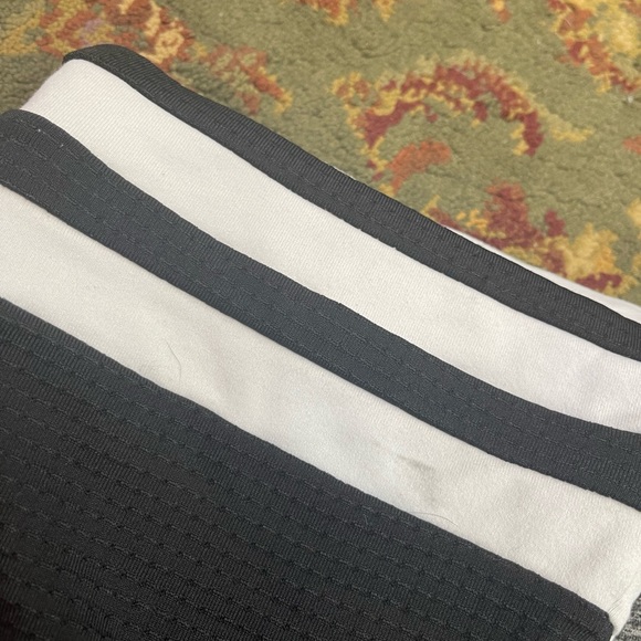 BOMBSHELL Sock Leggings - Picture 4 of 4